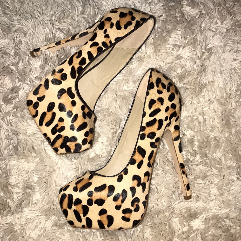 Steve Madden leopard print heels
